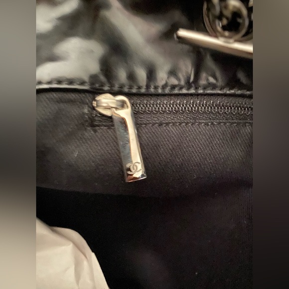 Chanel XL Black Quilted Patent Leather Tote w/ silver Hardware - Picture 8 of 16